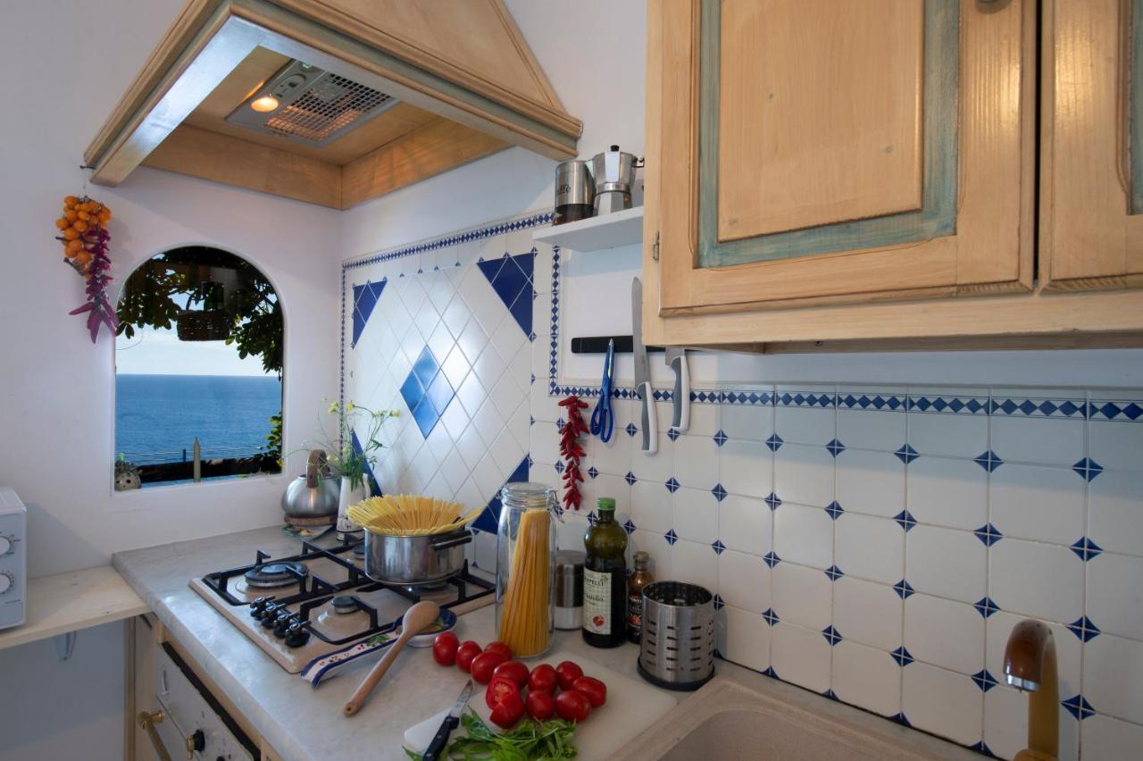Sea Side Solandra Apartment Praiano Exterior photo